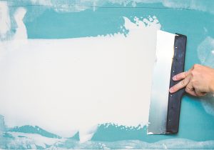 المعاجين وتسوية الأسطح